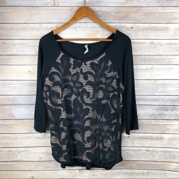 Stitch Fix Sweet Gray Carlisle Lace Front Top Sz S - Picture 1 of 6